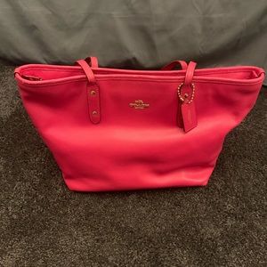 Pink Coach City Zip Tote! 💕